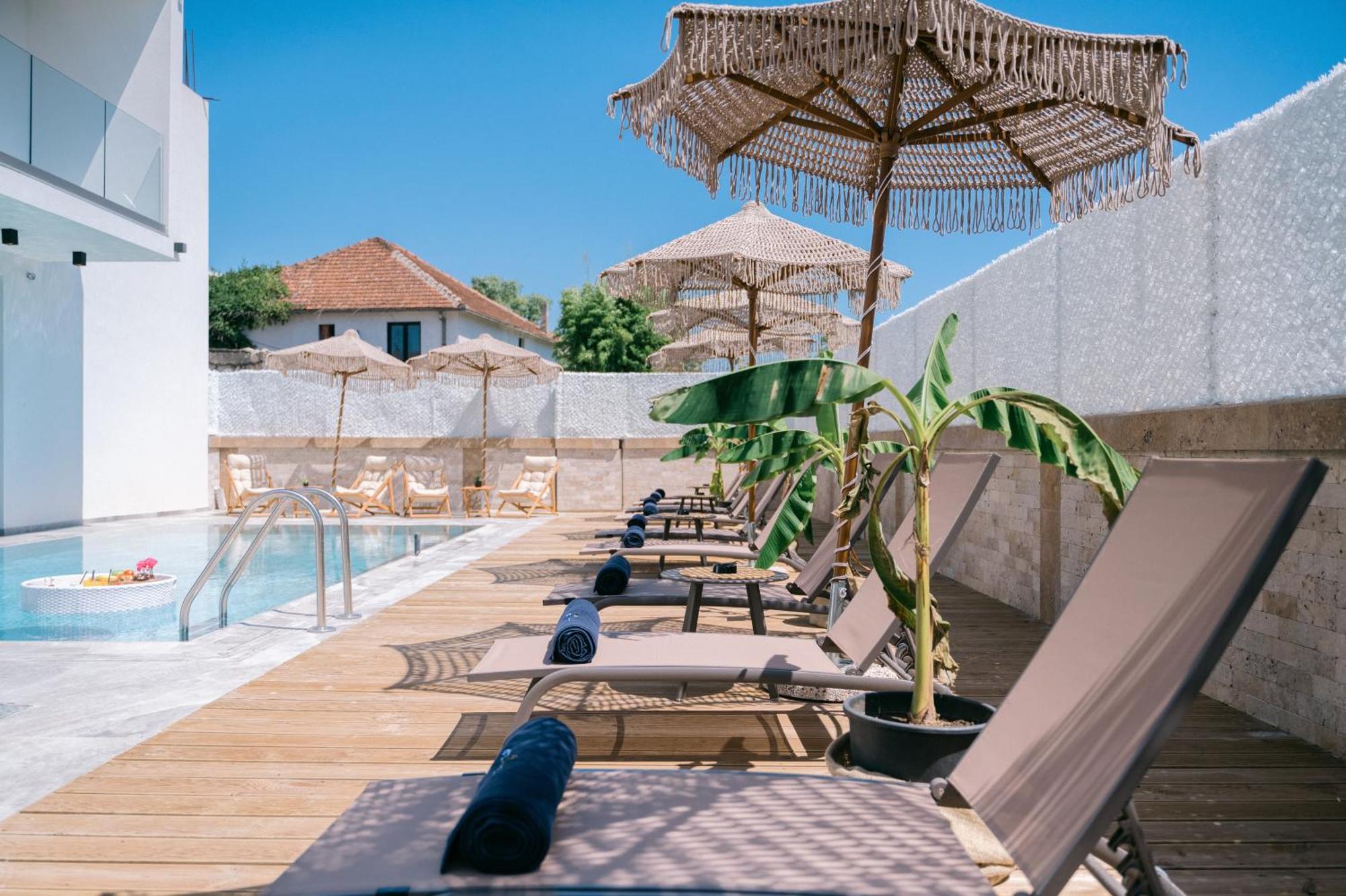 Teuta Hotel