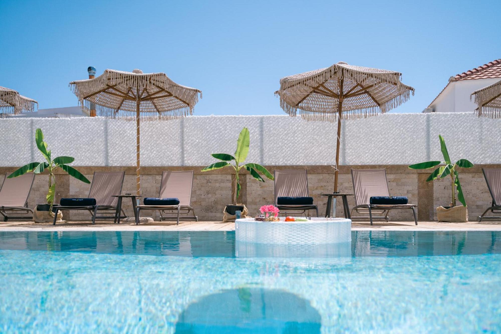 Teuta Hotel 5*